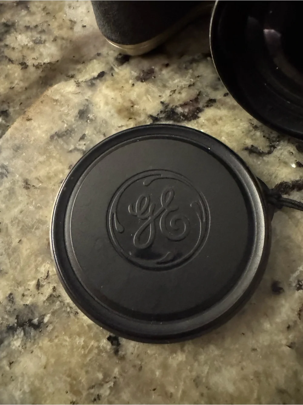 GE X500 Digital Camera in Gold and Black